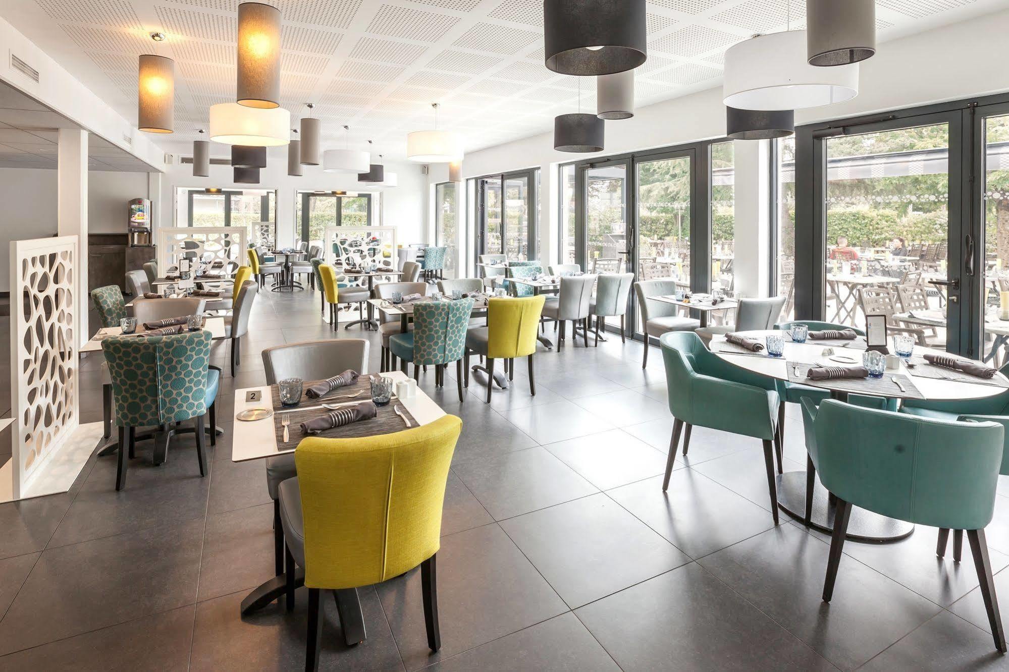 Logis Hotel Restaurant & Spa Au Comte D'Ornon Крадиньян Экстерьер фото