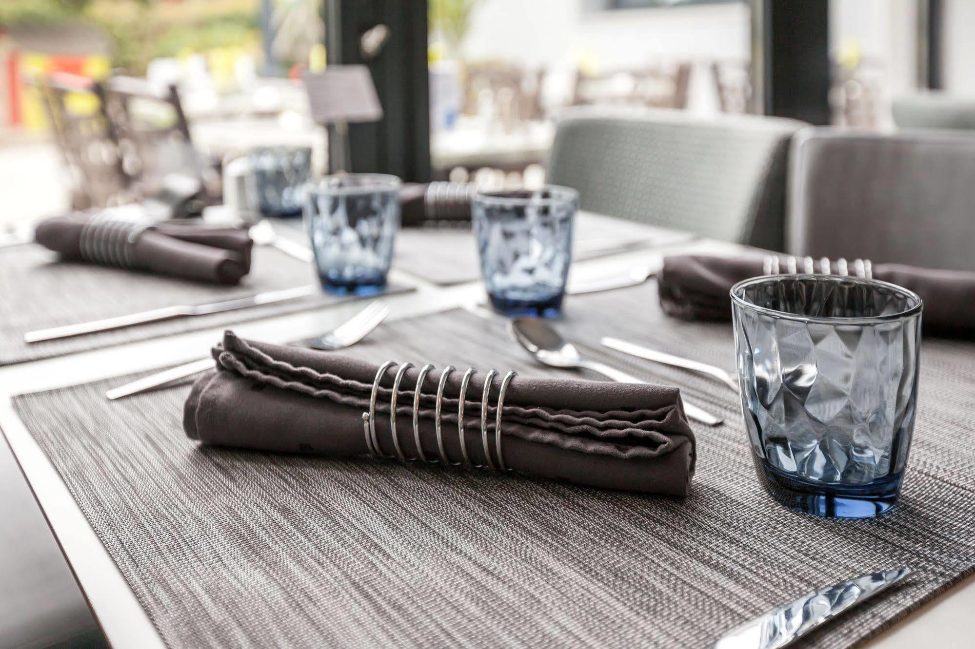 Logis Hotel Restaurant & Spa Au Comte D'Ornon Крадиньян Экстерьер фото